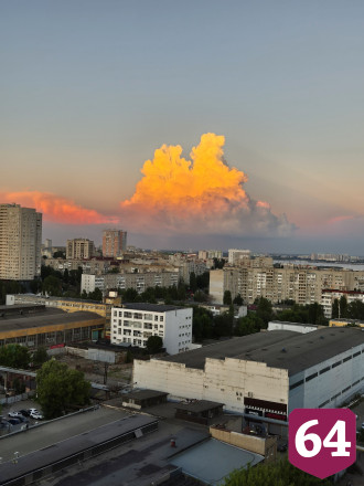 В соцсетях восхитились «огненным» облаком над Саратовом 